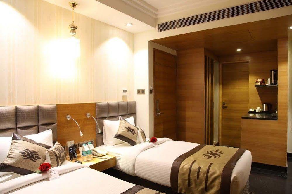 Hotel Jrd Exotica New Delhi Eksteriør billede